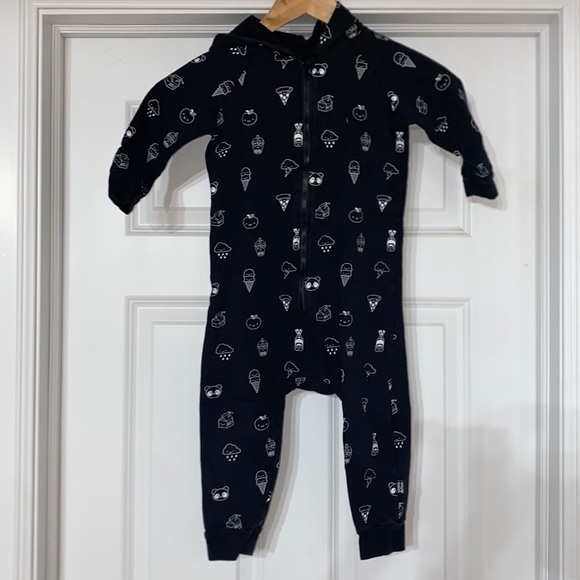 Whistle & Flute Boys slouched onesie - Picture 3 of 7